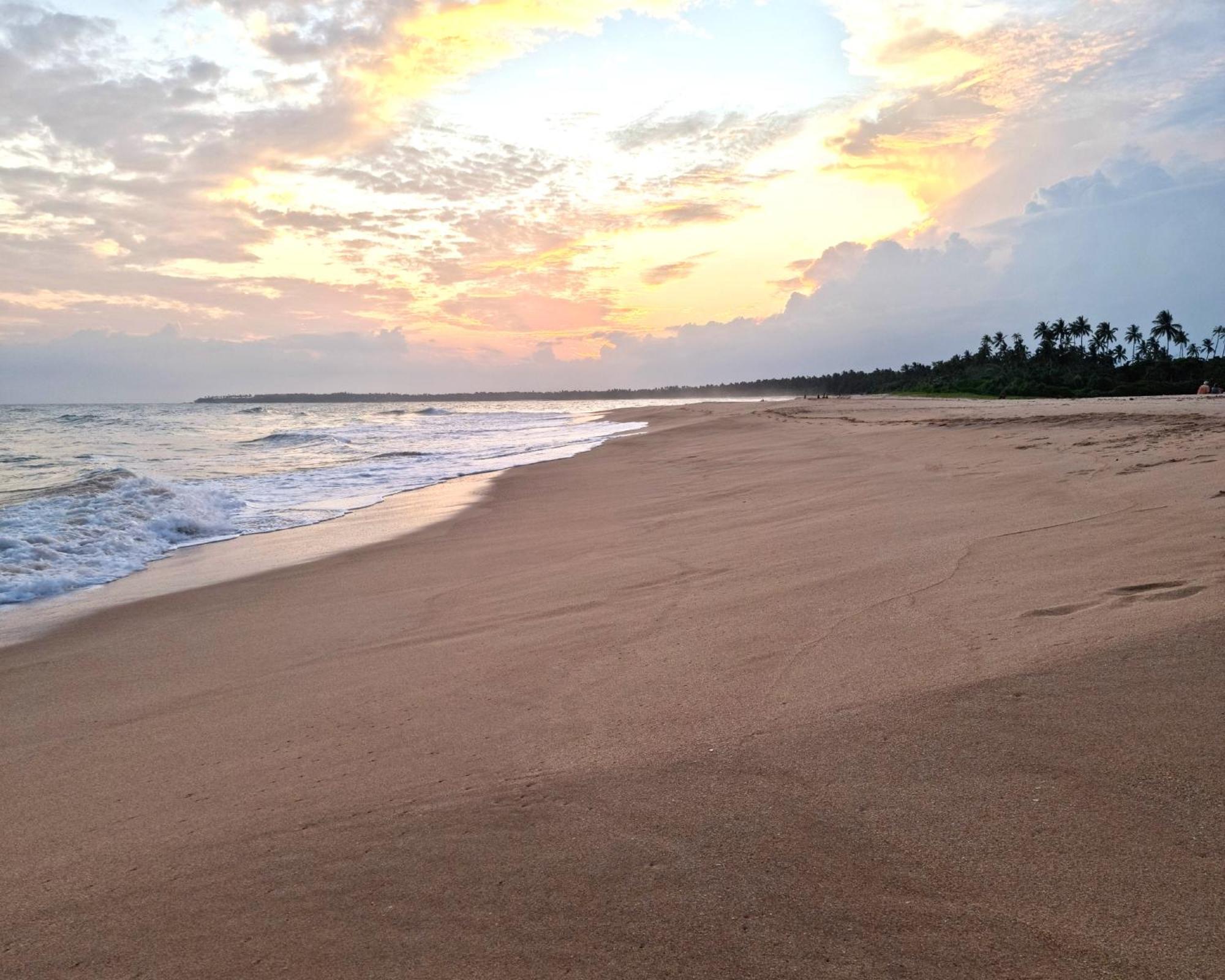 Arhimser Villa-Superb 4 Bedroom Beachfront For 8 In Ranna, Tangalle, Bb, Pool, Free Pick Up For 7 Night Stays Arriving Together, Serviced, Taxes Included Екстер'єр фото